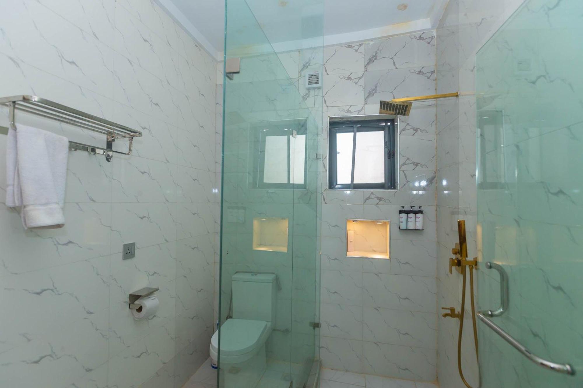 Ojaja Suites By Perennia Akure Kültér fotó
