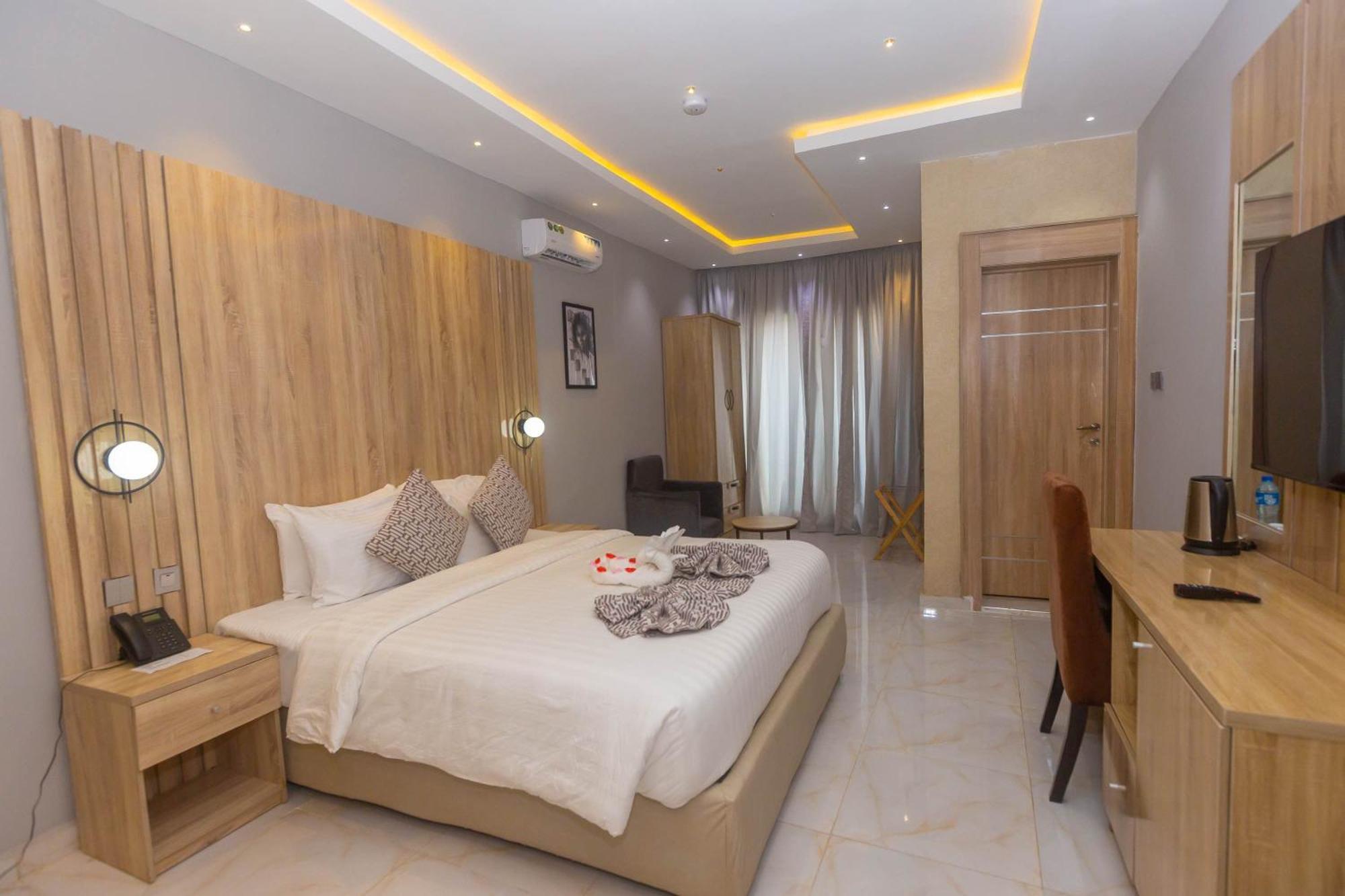 Ojaja Suites By Perennia Akure Kültér fotó
