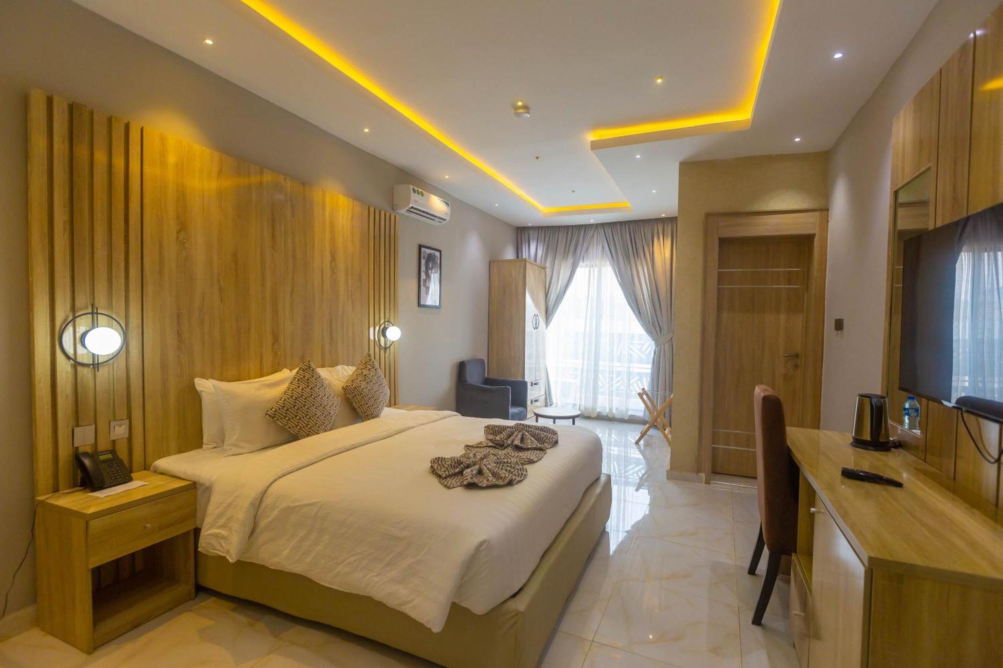 Ojaja Suites By Perennia Akure Kültér fotó