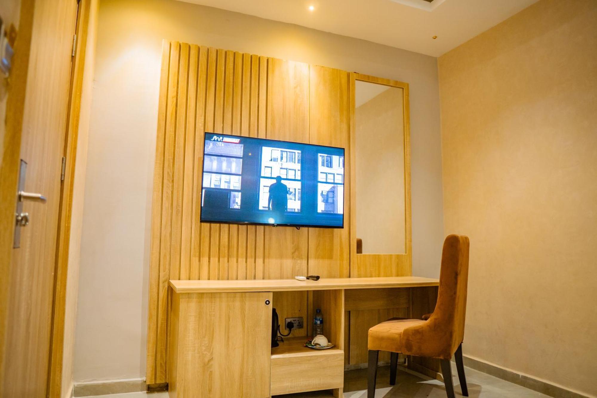 Ojaja Suites By Perennia Akure Kültér fotó