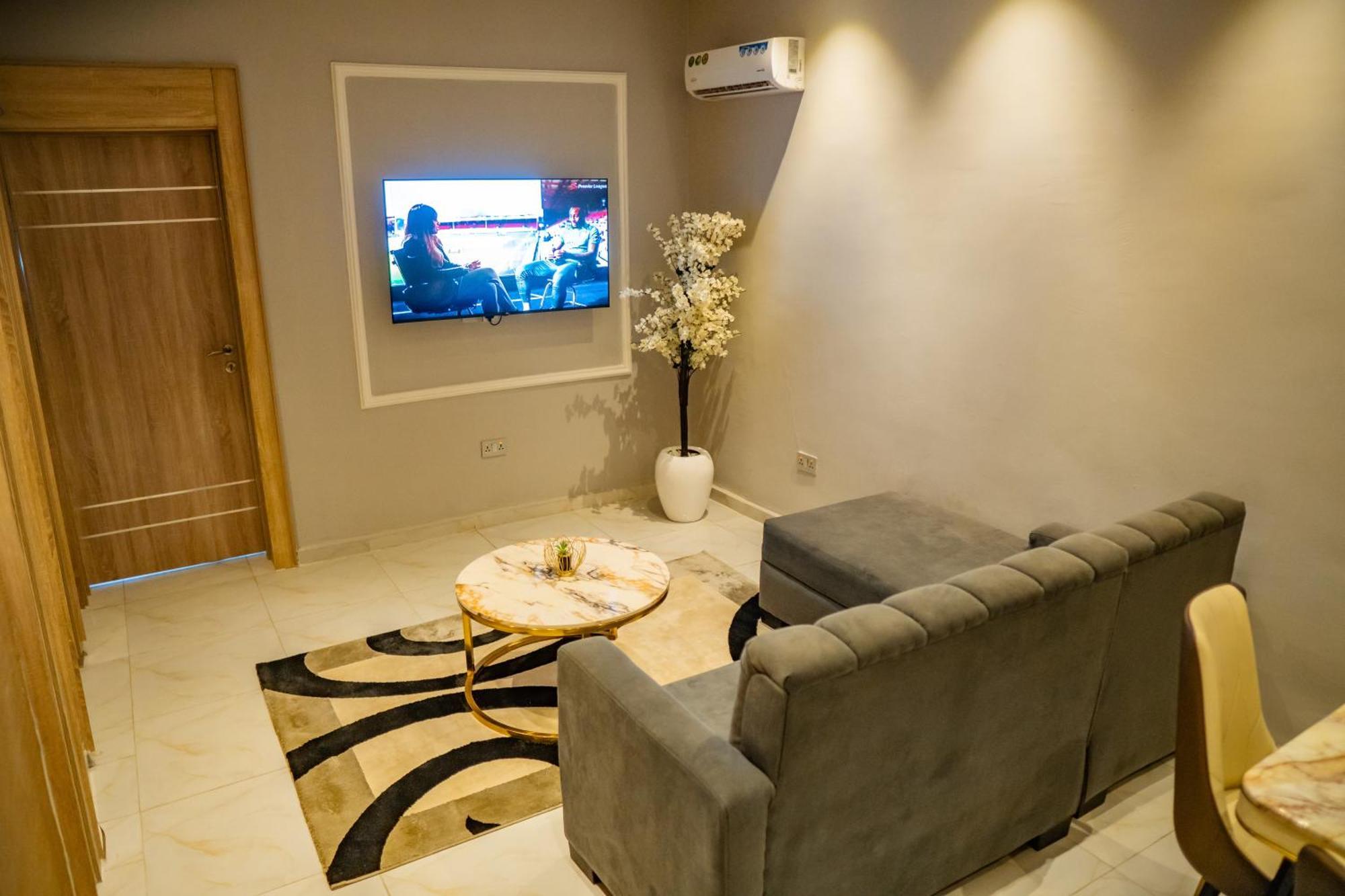 Ojaja Suites By Perennia Akure Kültér fotó