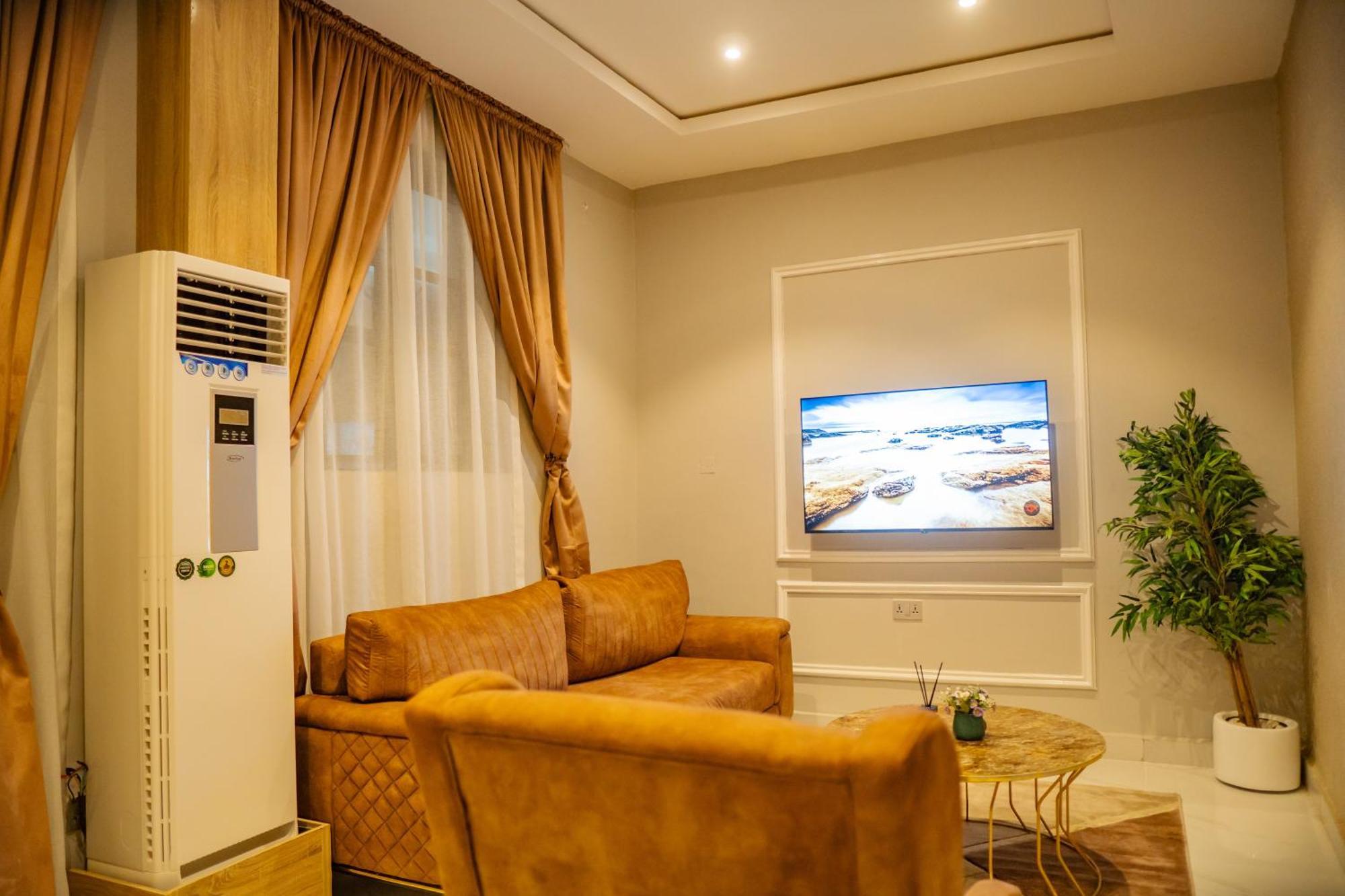 Ojaja Suites By Perennia Akure Kültér fotó